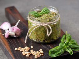 cannabis-pesto